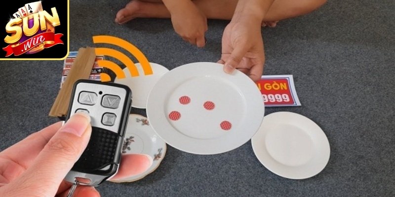 Dùng các dụng cụ đã bị can thiệp